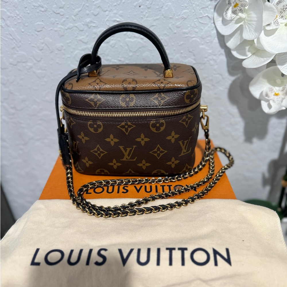 Louis Vuitton Reverse Monogram Vanity PM - Picture 3 of 14